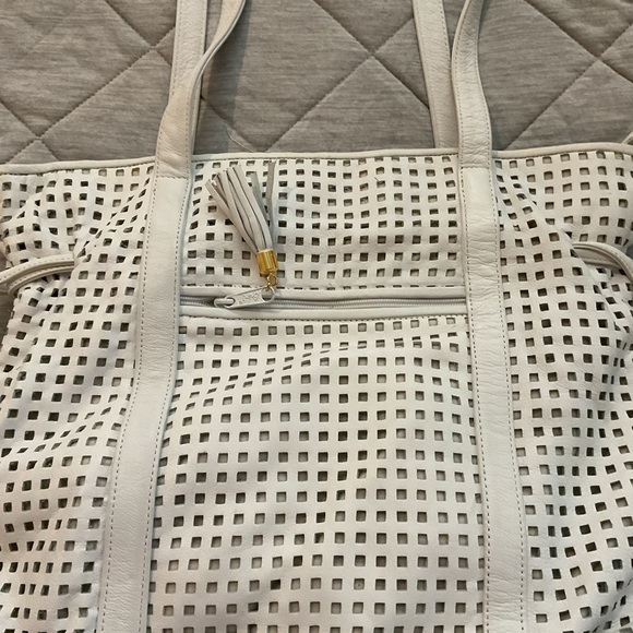 🌻 Marlene’s Genuine Leather White Purse - Picture 3 of 12